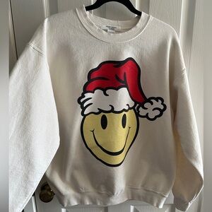 SANTA SMILEY SWEATSHIRT - COZY CREAM - SIZE SMALL/MEDIUM LONG SLEEVE